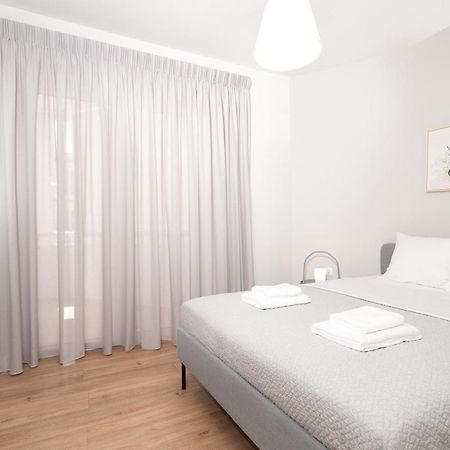 Blue Avra Apartment By A&D Properties Порто-Рафти Экстерьер фото
